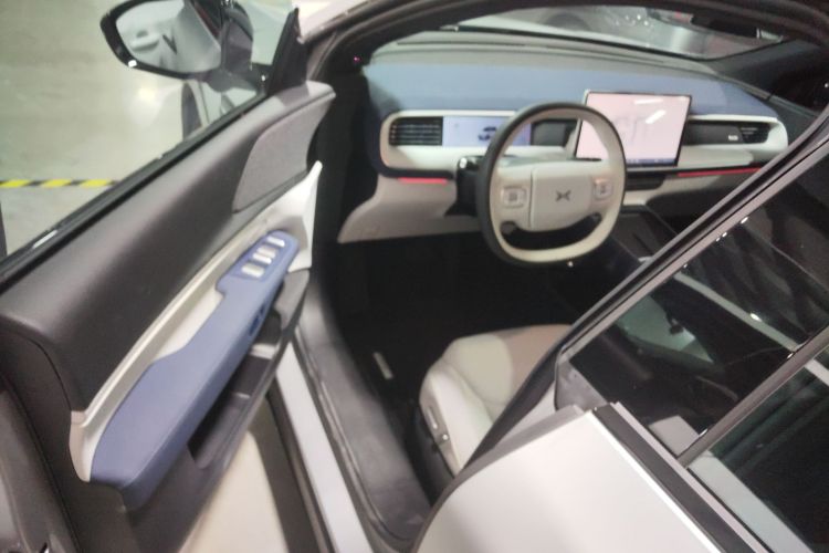 小鹏G6 2023款 580 长续航 Pro中控内饰7003