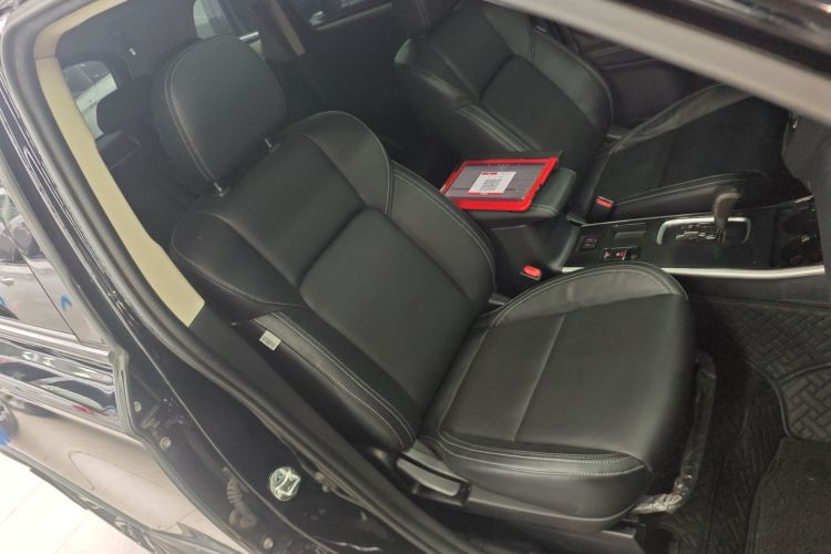 三菱 欧蓝德 2020款 2.0L 两驱畅享版 5座局部细节41