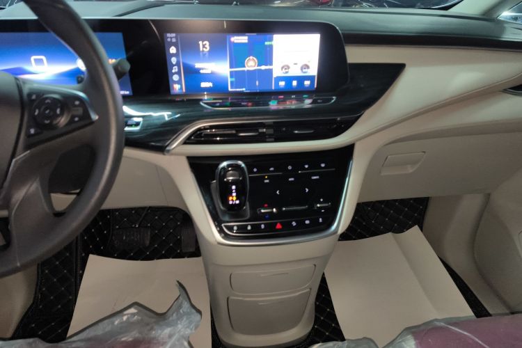 别克GL8 2023款 ES陆尊 舒适型中控内饰16