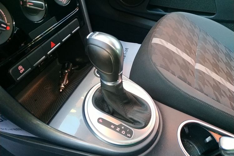 大众 甲壳虫 2017款 180TSI 宜乐版中控内饰18