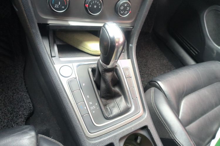 大众 高尔夫 2015款 1.4TSI 自动豪华型中控内饰18