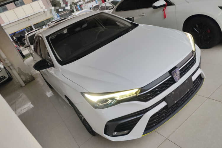 荣威i5 2021款 1.5L CVT钻石版车身外观3