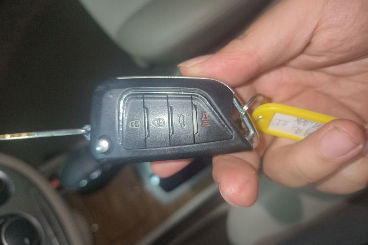 别克 凯越 2015款 1.5L 自动经典型中控内饰7001