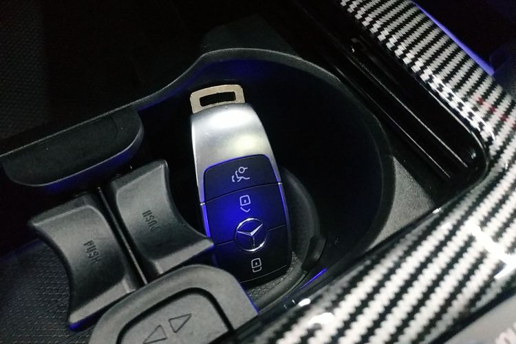 奔驰A级 2022款 改款 A 200 L 运动轿车时尚型中控内饰11