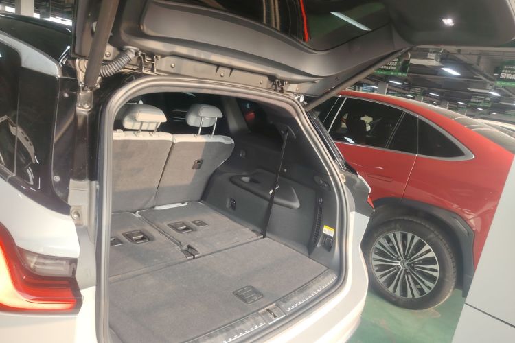 蔚来ES8 2020款 580KM 签名版 七座版机舱底盘23