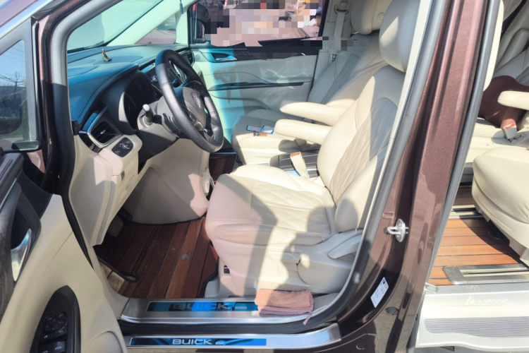 别克GL8 2018款 ES 28T 舒适型 国VI中控内饰19