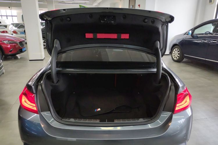 宝马4系 2017款 425i M运动套装机舱底盘23