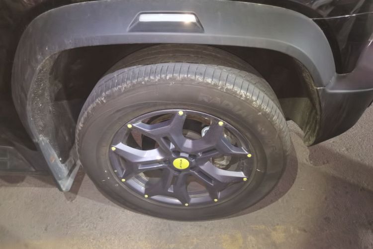 捷途旅行者 2023款 2.0T 四驱穿越PRO车身外观10