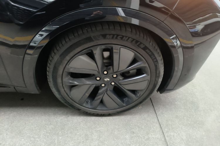 理想汽车 理想L8 2024款 Ultra车身外观6004