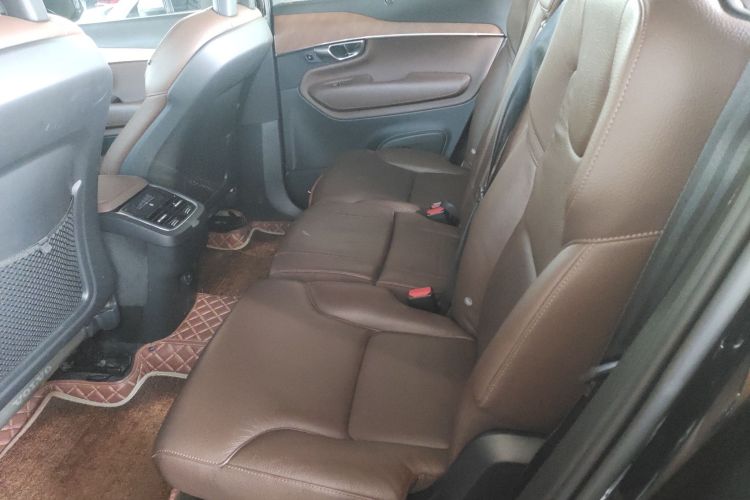 沃尔沃XC90 2021款 B6 智逸豪华版 7座中控内饰21