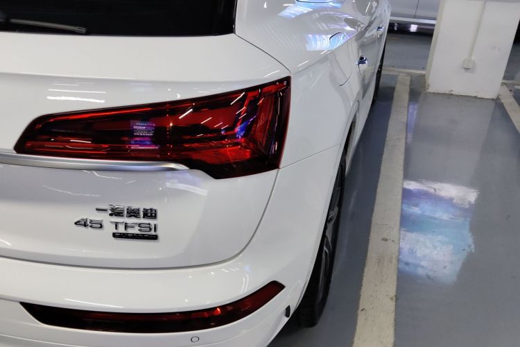 奥迪Q5L 2022款 45T 豪华动感型车身外观9