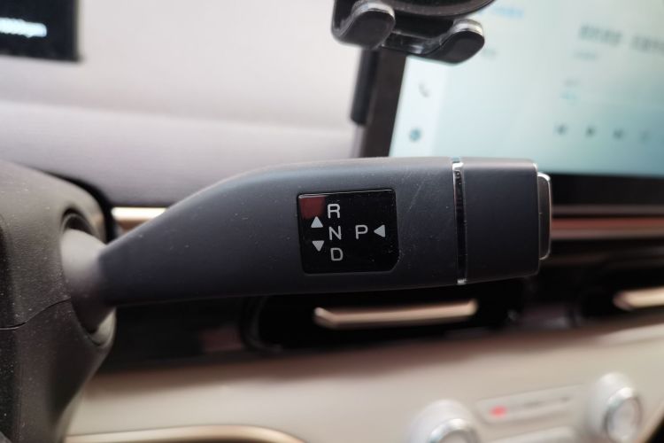 凯翼拾月 2025款 Mate 300km踏浪版中控内饰18