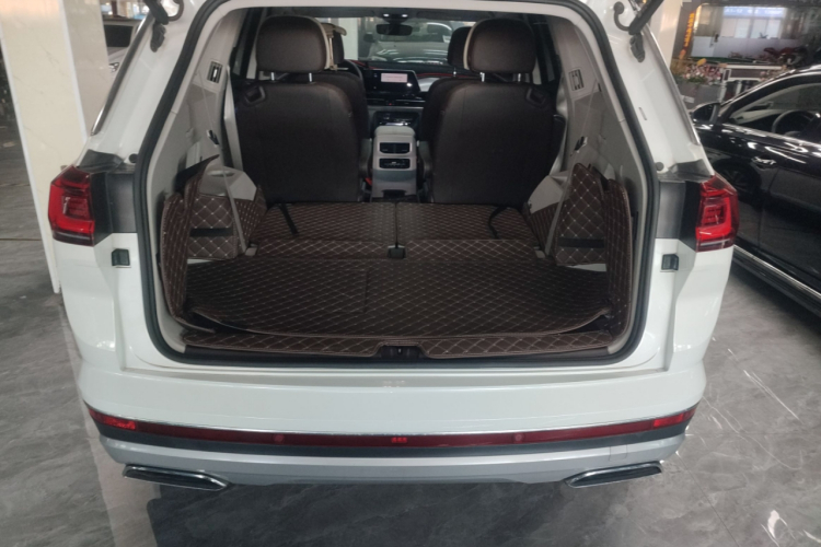 大众 揽境 2022款 380TSI 四驱豪华佳境版Pro 6座机舱底盘23