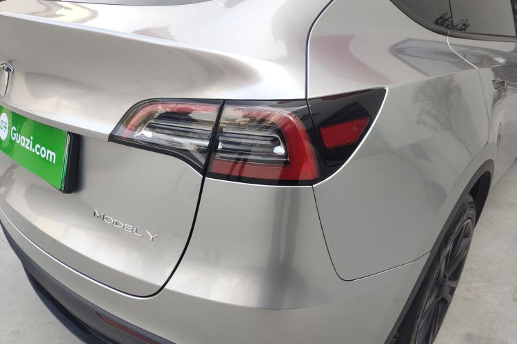 特斯拉 Model Y 2023款 长续航全轮驱动版车身外观6006