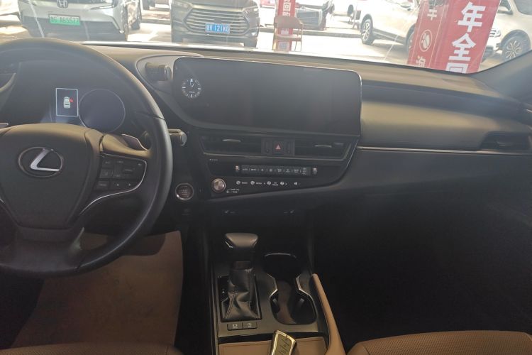雷克萨斯ES 2023款 200 卓越版局部细节16