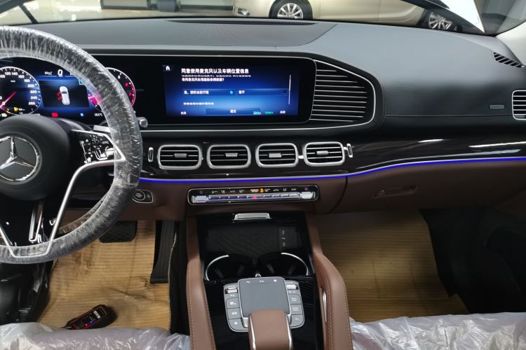 奔驰GLE 2024款 改款 GLE 350 4MATIC 时尚型中控内饰16