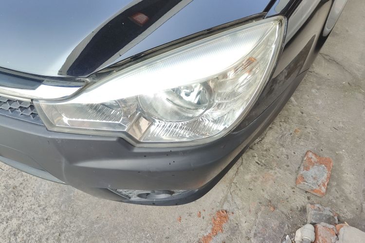 东南 V3菱悦 2014款 1.5L 手动精明版局部细节36