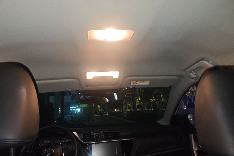 丰田 雷凌双擎E+ 2019款 1.8PH GS E-CVT精英版中控内饰22