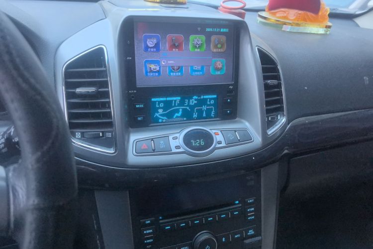 雪佛兰 科帕奇 2015款 2.4L 四驱旗舰版 7座中控内饰16