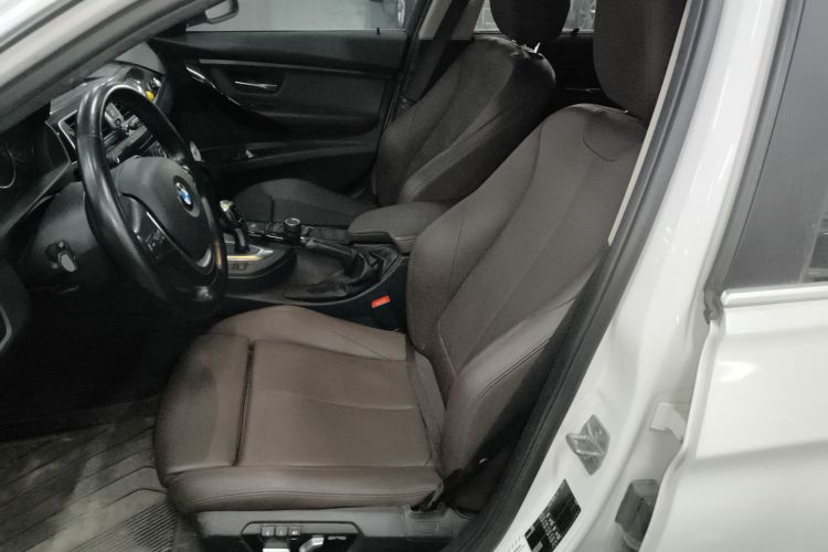 宝马3系 2018款 320Li 时尚型中控内饰19