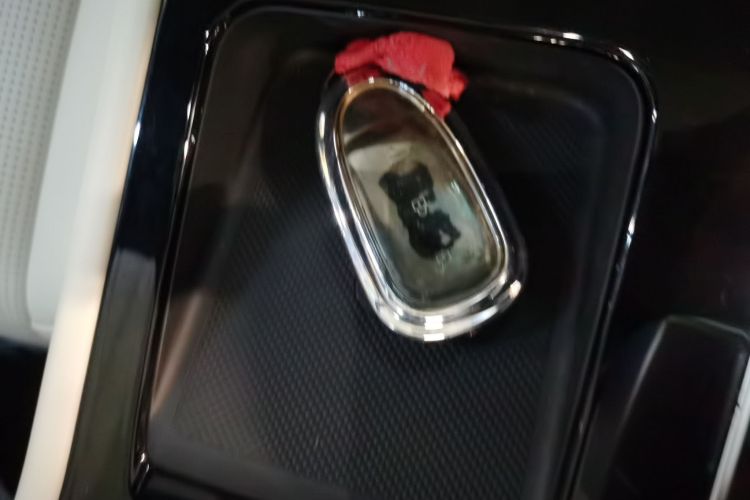 理想汽车 理想ONE 2020款 增程6座版中控内饰7001