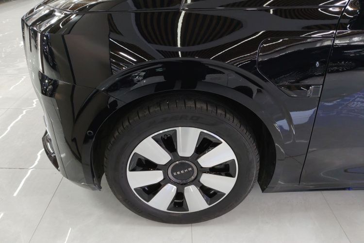 极氪009 2022款 ME版车身外观6007