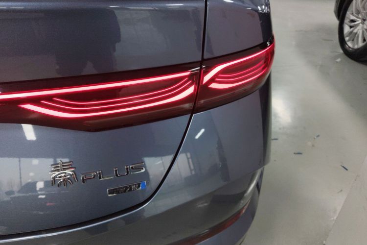 比亚迪 秦PLUS 2025款 EV 智驾版 510KM领先型车身外观9