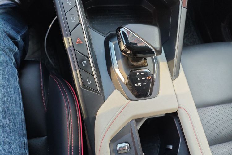 领克06 2020款 1.5T 耀Halo中控内饰18