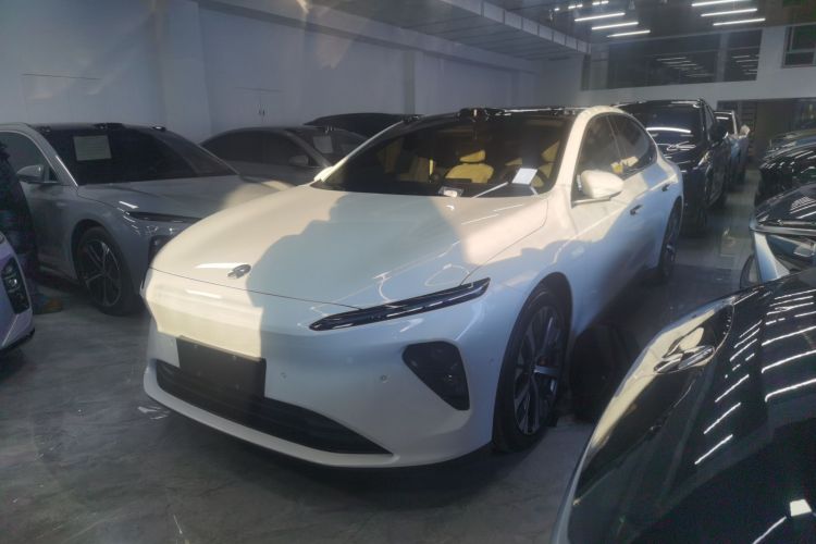 蔚来ET7 2023款 100kWh车身外观1