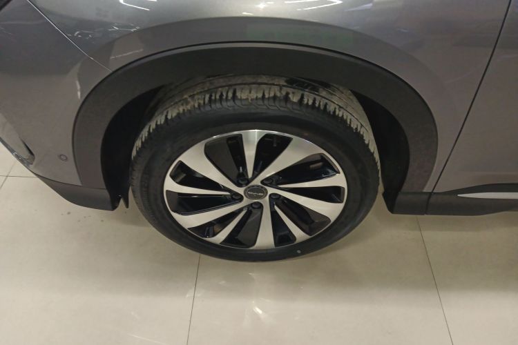 比亚迪 宋PLUS新能源 2023款 冠军版 DM-i 150KM 旗舰PLUS 5G车身外观6007