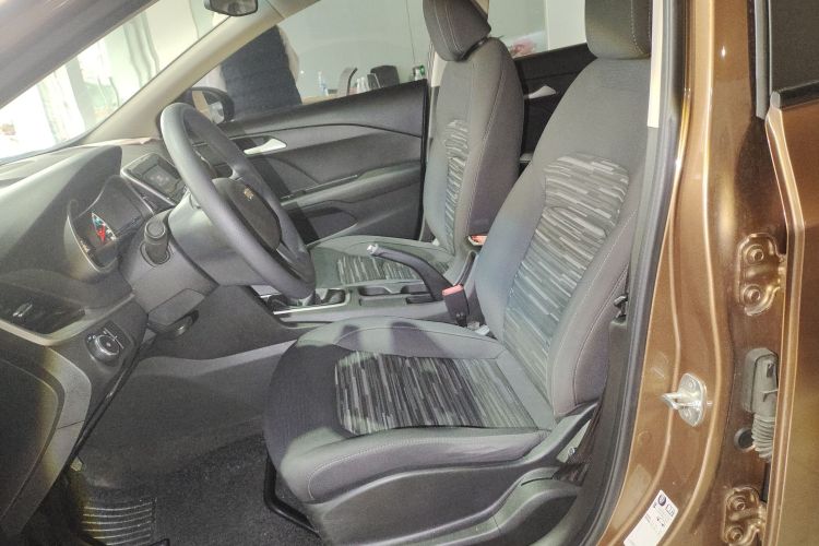 雪佛兰 科沃兹 2016款 1.5L 手动欣享版中控内饰19