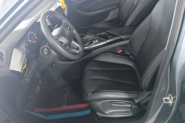 荣威i5 2021款 1.5L CVT铂金版中控内饰19