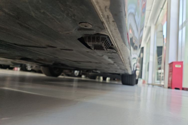 宝马3系 2016款 320Li 进取型机舱底盘30