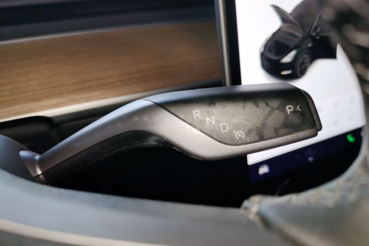 特斯拉 Model Y 2021款 标准续航后驱版中控内饰18