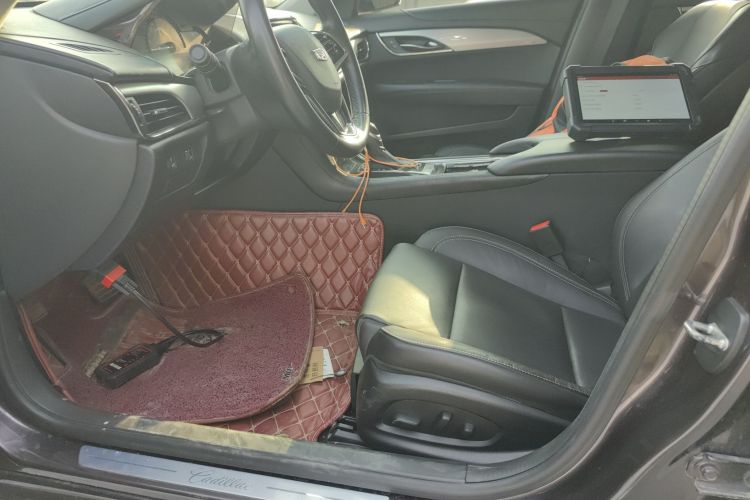 凯迪拉克ATS-L 2016款 28T 时尚型中控内饰19