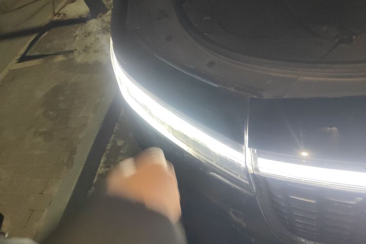 理想汽车 理想ONE 2021款 增程6座版车身外观8