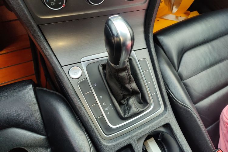 大众 高尔夫 2016款 230TSI 自动豪华型中控内饰18