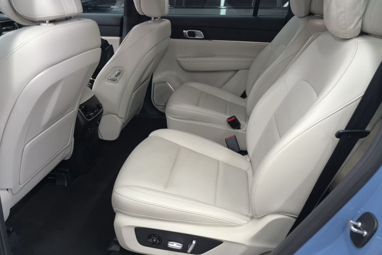 理想汽车 理想ONE 2021款 增程6座版中控内饰21