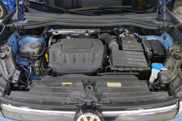 大众 途观L 2024款 PRO 380TSI 四驱R-Line智尊版机舱底盘24