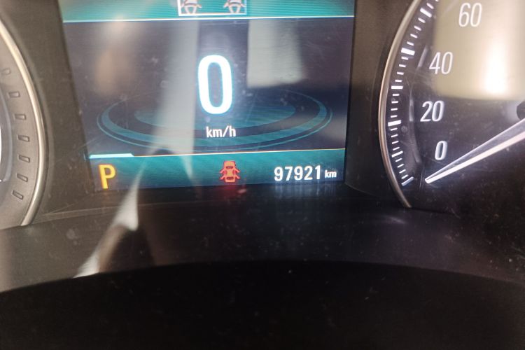 别克GL6 2018款 18T 6座豪华型中控内饰15