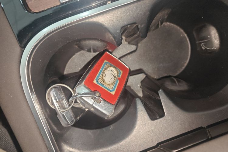 路虎 发现运动版 2020款 249PS R-Dynamic 性能版中控内饰11