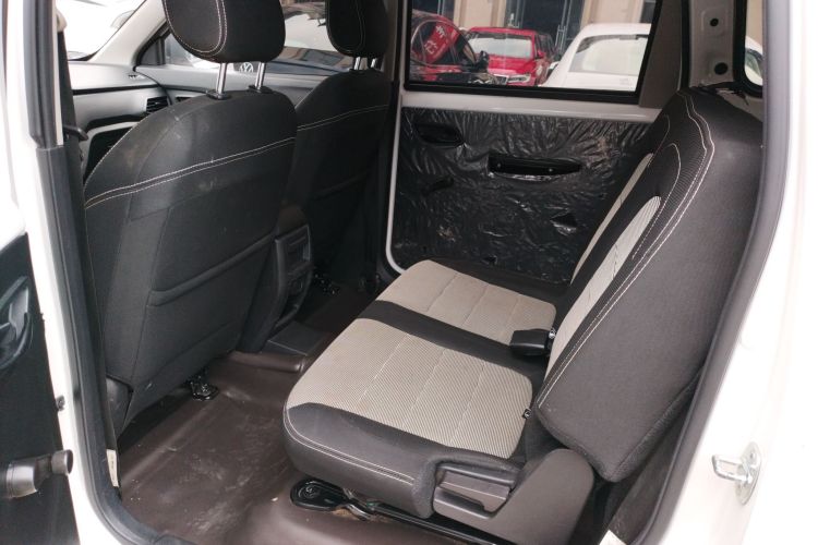 五菱汽车 五菱宏光 2021款 1.5L改款 S基本型 液压助力LAR中控内饰21