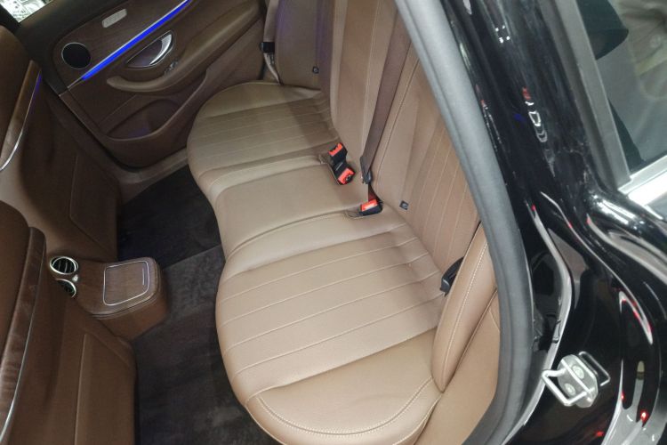 奔驰E级新能源 2022款 改款 E 350 e L 插电式混合动力轿车中控内饰21