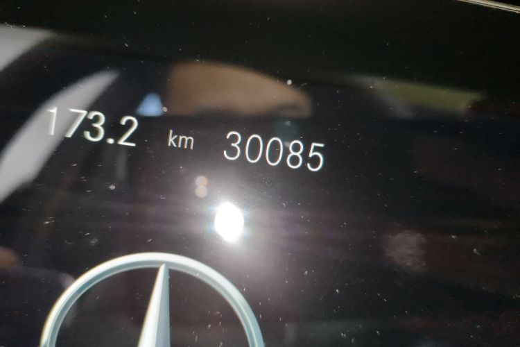 奔驰E级 2022款 改款 E 300 L 时尚型中控内饰15