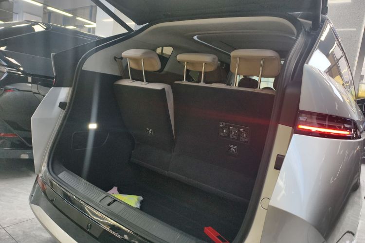 小鹏X9 2025款 650长续航 Max局部细节23