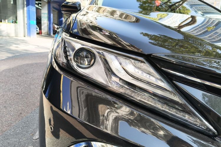 丰田 凯美瑞 2021款 双擎 2.5HG 豪华版车身外观8