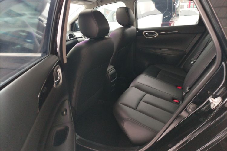 日产 轩逸 2021款 经典 1.6XL 手动豪华版中控内饰7004