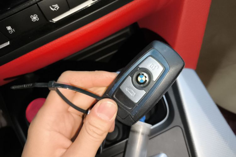 宝马4系 2014款 420i 敞篷风尚设计套装中控内饰11