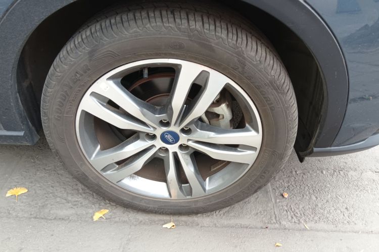 福特 领睿 2022款 改款 EcoBoost 170 尊领型车身外观10