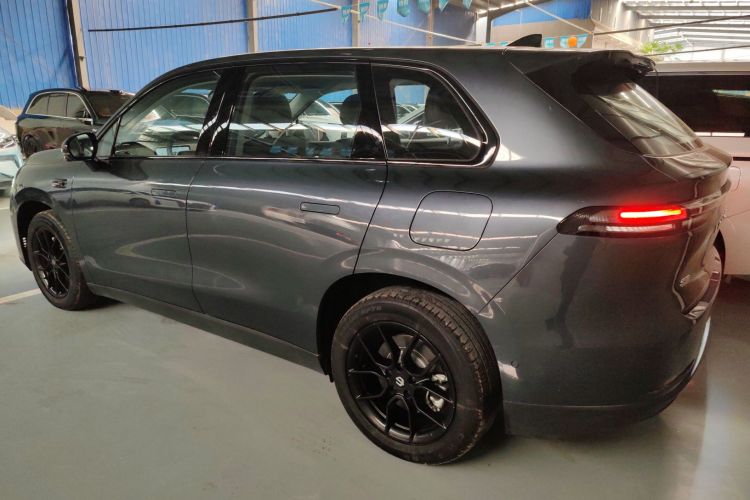 零跑汽车 零跑C10 2024款 210激光雷达版车身外观4